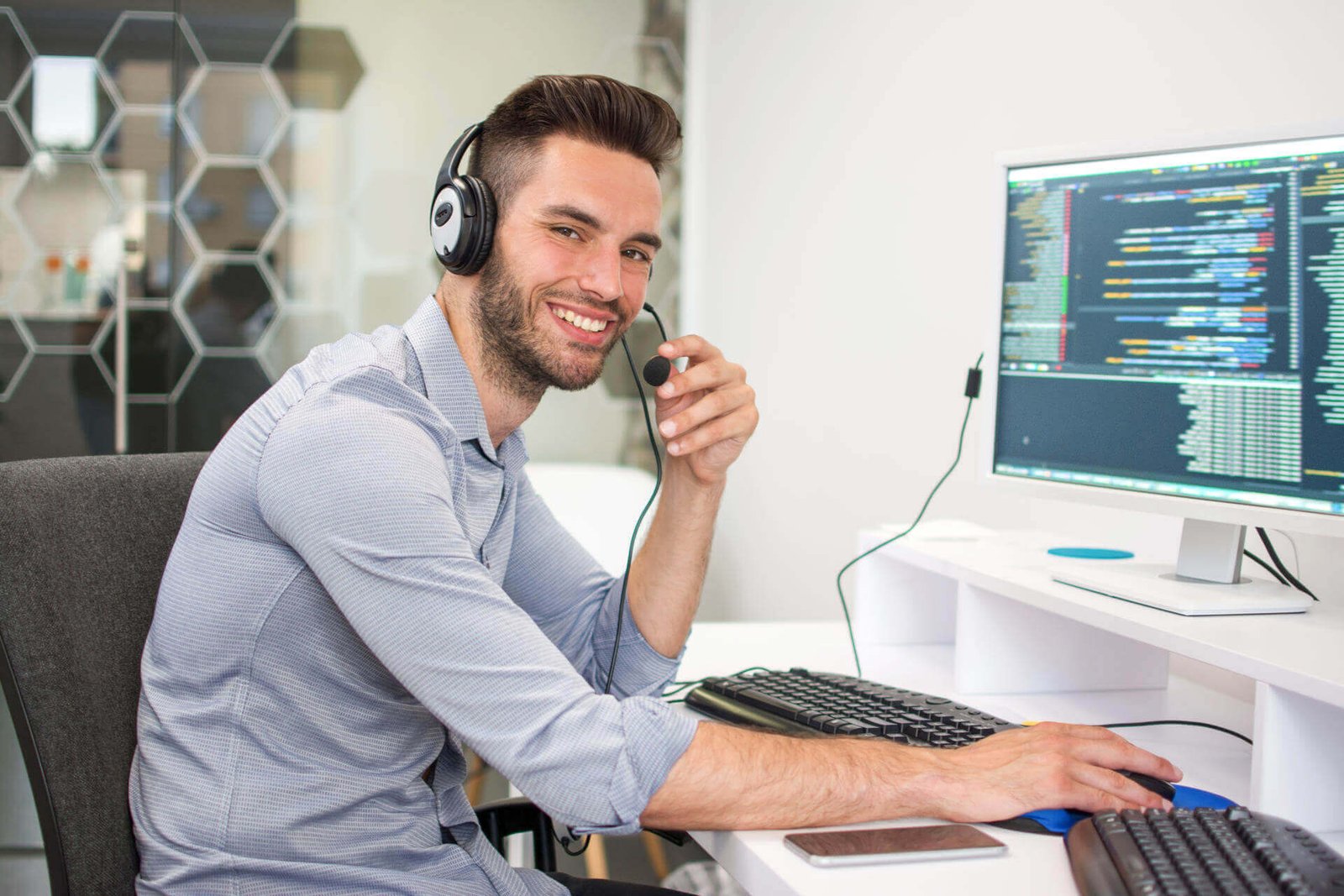programming-man-working-on-computer-in-it-company-2025-09-01-08-14-33-utc.jpg